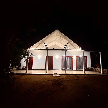 Neem Holiday Bungalow Yala 蒂瑟默哈拉默 外观 照片